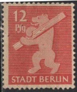 Germany 11N5 (mh, ng) 12pf Berlin bear carrying board, car red (1945)