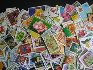 FLOWERS topic 960 different stamps + 12 SS, includes postally used!