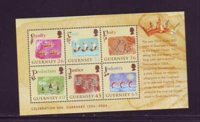 Guernsey Sc 843a 2004 Crown Loyalty stamp sheet  NH