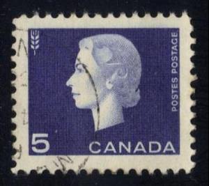 Canada #405 Queen Elizabeth II and Wheat; Used