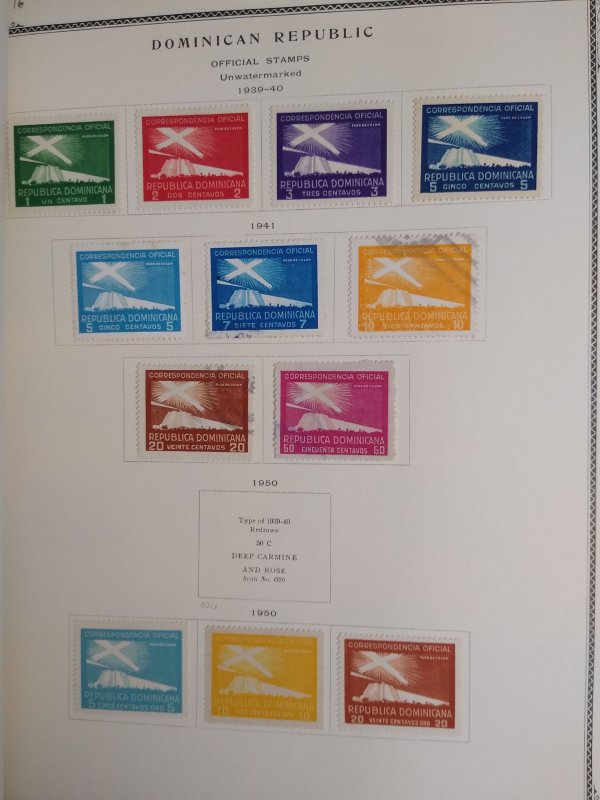 collection on pages Dominican Republic Back of book (no arimails) NY: CV $144