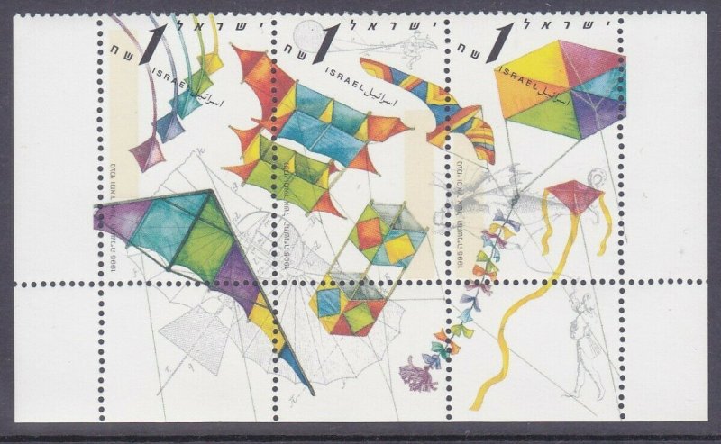 Israel 1237a (1235-37) MNH 1995 Various Kites Strip of 3 Very Fine