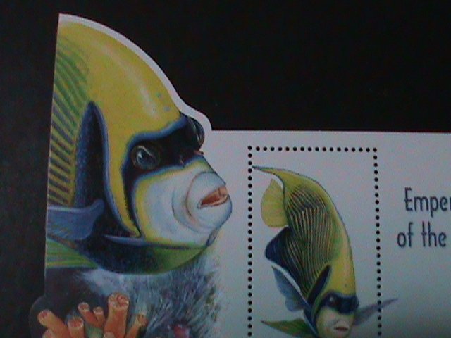 ​SAMOA-2003-SC#1048a- EMPERORS OF THE REEF-LOVELY ANGELFISH SHAPE CUT-MNH S/S