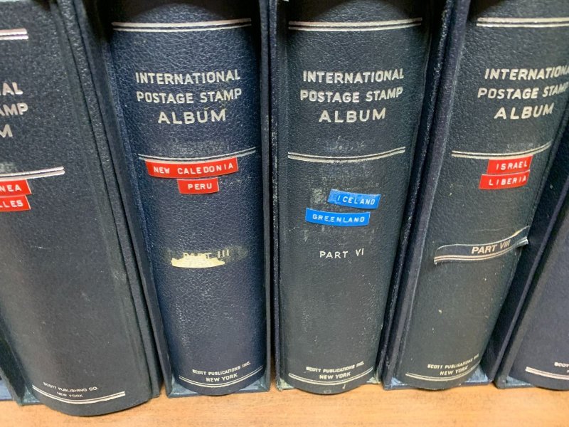 WORLDWIDE COLLECTION IN 27 SCOTT INTERNATIONAL VOLUMES W/SLIPCASES – 423719