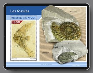 NIGER - 2021 - Fossils- Perf Souv Sheet - Mint Never Hinged