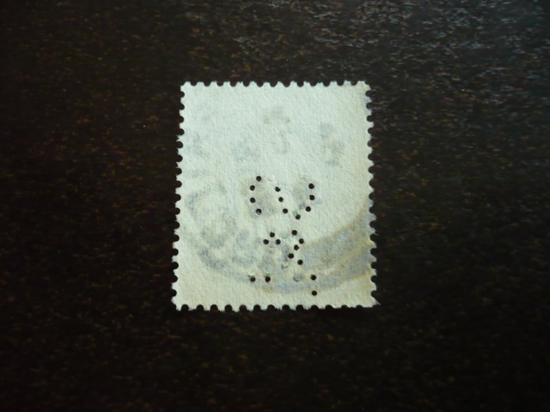 Stamps - Great Britain - Scott# 143 PERFIN - Used Part Set of 1 Stamp