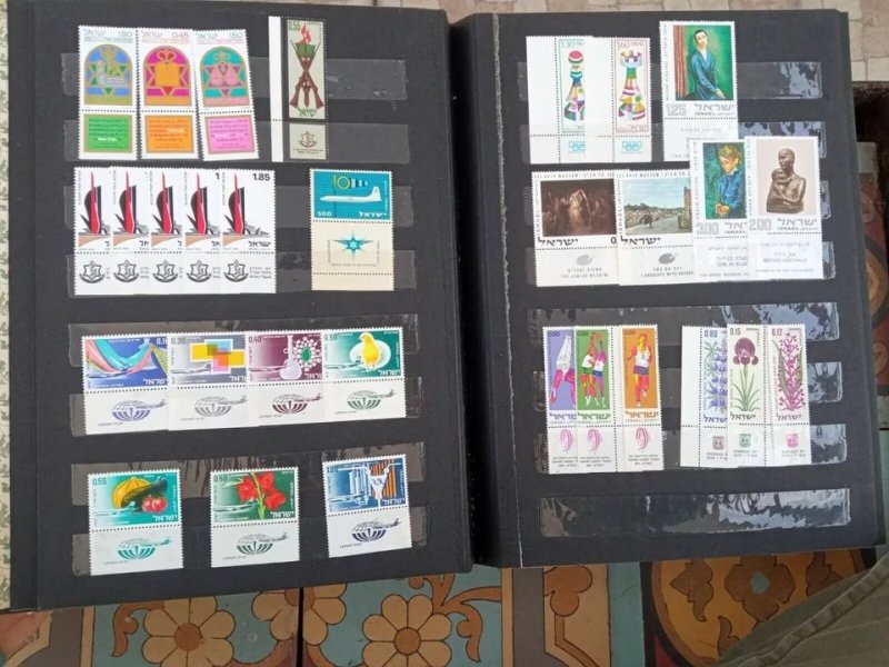 Israel 3 stockbooks full of MNH stamps w/tabs good value