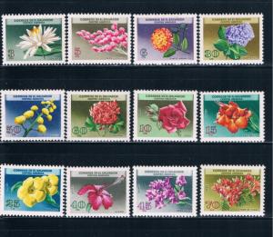 Salvador 751 56;C215 20 MNH set Flowers (S0669)