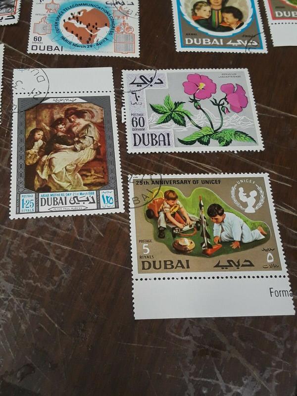Dubai Pictorial Stamp Lot