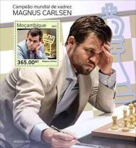 Mozambique - 2022 Magnus Carlsen and Chess - Stamp Souvenir Sheet - MOZ220116b2