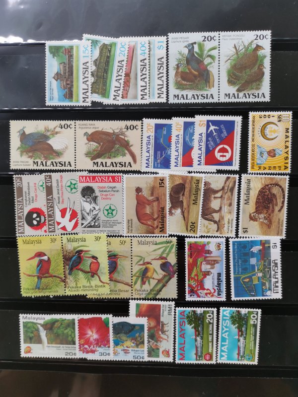 MALAYSIA EARLY 70s TO 80s MINT STAMPS COLLECTION ON 11 STOCKCARDS