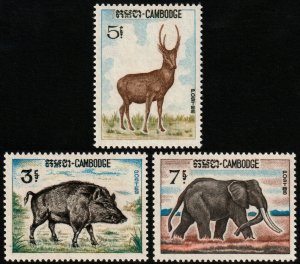 ✔️ CAMBODIA 1967 - FAUNA DEER ELEPHANT Sc. 169/171 Mi. 212/214 MNH ** [1KHP212]