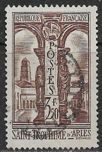 France ~ Scott # 302 ~ Used ~ View of St. Trophime at Aries