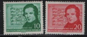 DDR  303-304  MINT HINGED  SET