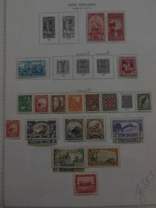 NEW ZEALAND : Beautiful all Mint collection on album pages. SG Catalog £2,936.00