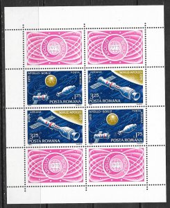 ROMANIA Sc C196-7 NH MINISHEET OF 1975 - SPACE