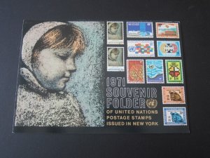 UN Souvenir Folder 1971 MNH stamps issued in New York