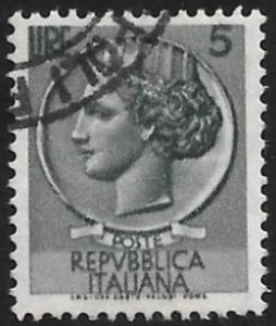 Italy Scott # 674 Used. All Additional Items Ship Free.