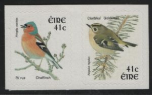 Ireland 2002 MNH Sc 1395-96 41c Chatfinch, Goldcrest Pair ex booklet