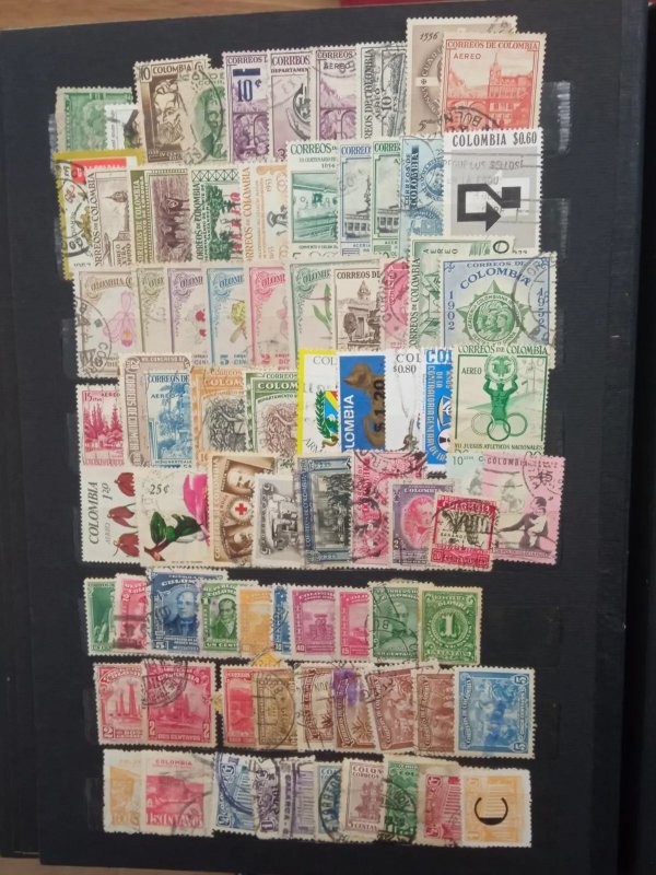 Extensive Collection of +3000 Latin American used Stamps in stockbook variety