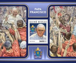 WD05-08-19-Guinea-Bissau - 2017 Pope Francis - Stamp Souvenir Sheet - GB17305b