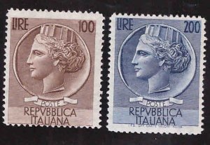 Italy Scott 661-662 MH*   22.5x27.5 mm 1954 stamp set
