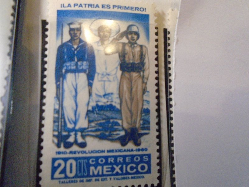 Mexico  #  915  MNH