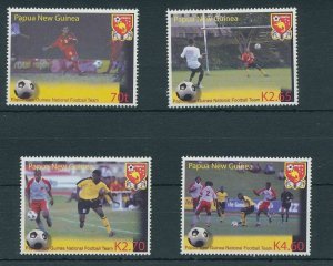 PAPUA NEW GUINEA PNG 2004 SOCCER FIFA MNH SET (4 Stamps)(PAP28)