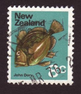 New Zealand 1970 Sc#448  8c John Dory, Fishes, Marine Life USED-VG-NH.