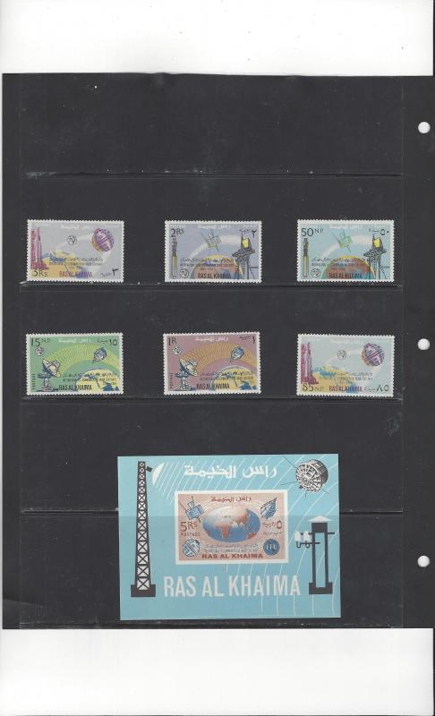RAS AL KHAIMA - CIRCA 1972: A Stamp Printed In RAS Al Khaima Shows Weightlifter Bwpyk3