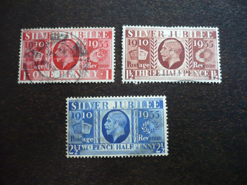 Stamps - Great Britain - Scott# 227-229 - Used Part Set of 3 Stamps