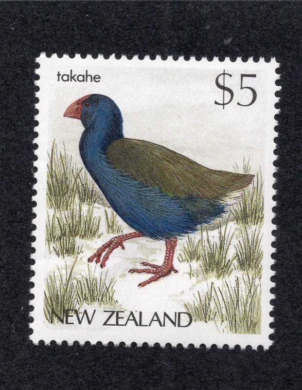 New Zealand 2000 90c Scenic View, Scott 1679 used, value = 75c