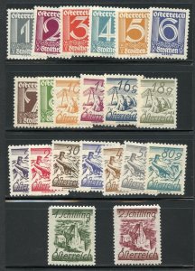 AUSTRIA SCOTT #303/24: 1925 NUMERALS AND VIEWS SET  MINT NEVER HINGED