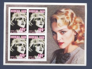 BURKINA FASO - Scott 1057 - MNH imperf S/S - Madonna - 1995