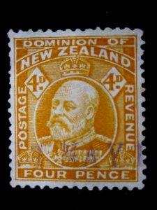 NEW ZEALAND - SCOTT# 134 - USED - CAT VAL $27.50