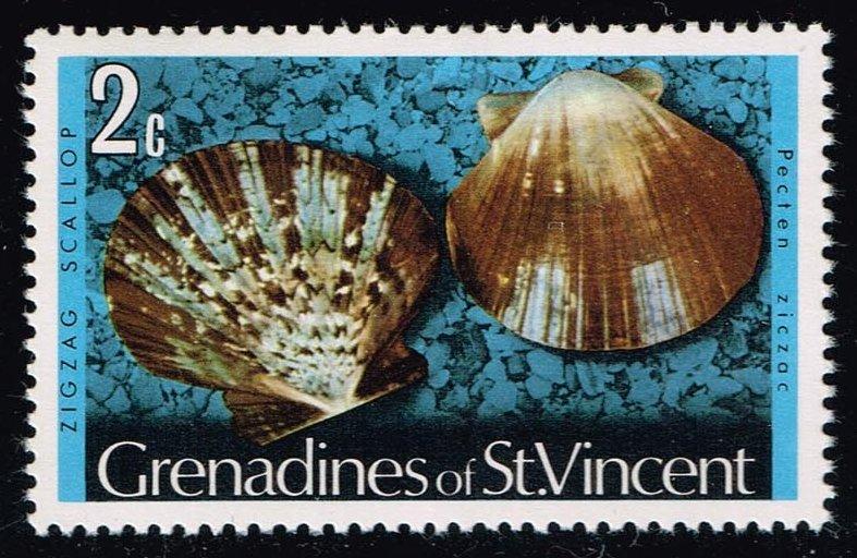 St. Vincent-Grenadines #34 Zig-zag Scallop; MNH (0.25)