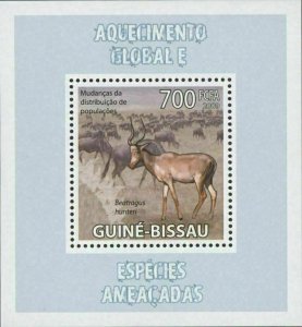 Global Warming Endangered Species Beatrogus Mini Sov. Sheet MNH