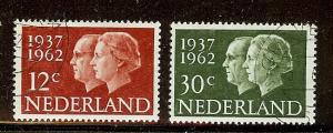 NETHERLANDS 389-390 COMPLETE SET