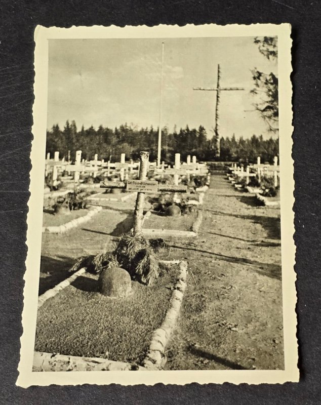 FALLEN COMRADES! KIA WEHRMACHT SOLDIERS GRAVES WW2 WWII German Wartime photo
