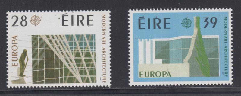 Ireland    #689-90    mnh      cat $13.00