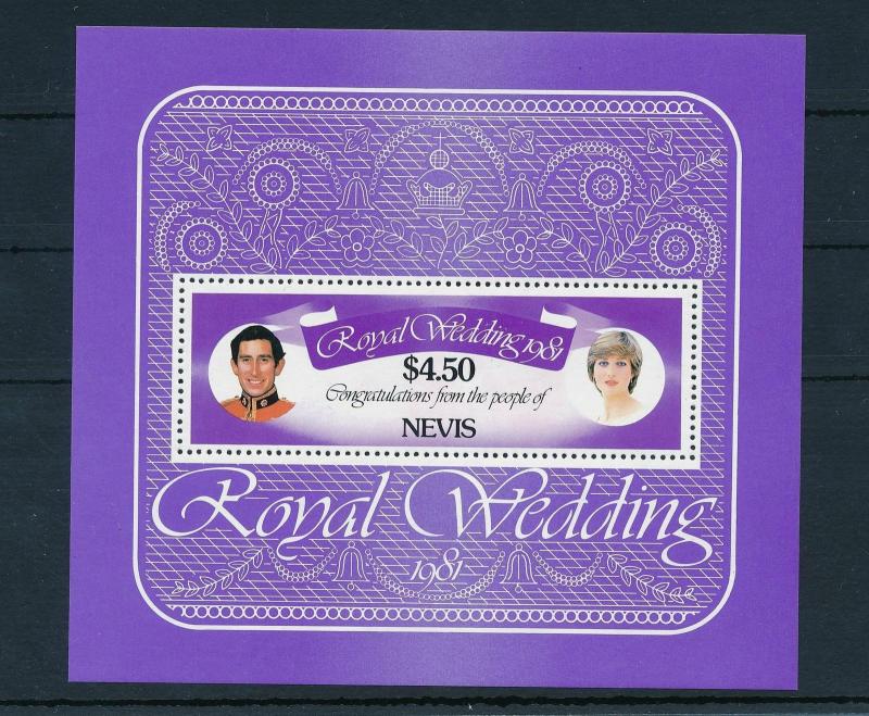 [15041] Nevis 1981 Royal Wedding Charles Diana Souvenir Sheet Block VF MNH