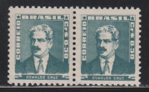 Brazil, 30c Oswaldo Cruz.  (SC# 790) MNH PAIR