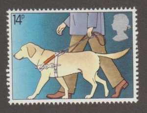 Great Britain 937 Service Dog - MNH