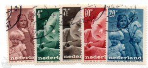 NETHERLANDS B180-4 USED SCV $2.15 BIN $.85 FAMILY