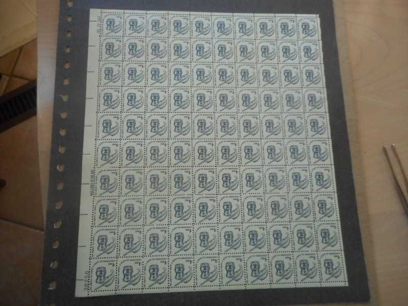 # 1581 VFNH Full Sheet of 100