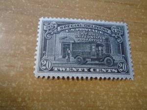United States  # E19  MNH