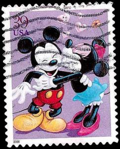 # 4025 USED MICKEY AND MINNIE MOUSE