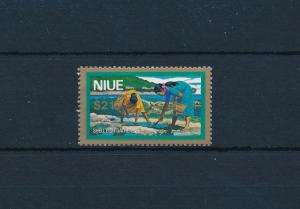 [49274] Niue 1979 Shell Fish gathering airmail from set MLH