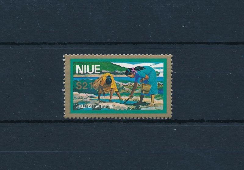 [49274] Niue 1979 Shell Fish gathering airmail from set MLH