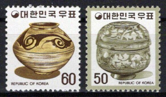 Korea 964, 965 MNH Ceramic Jar & Vase Artifacts ZAYIX 0701S0021